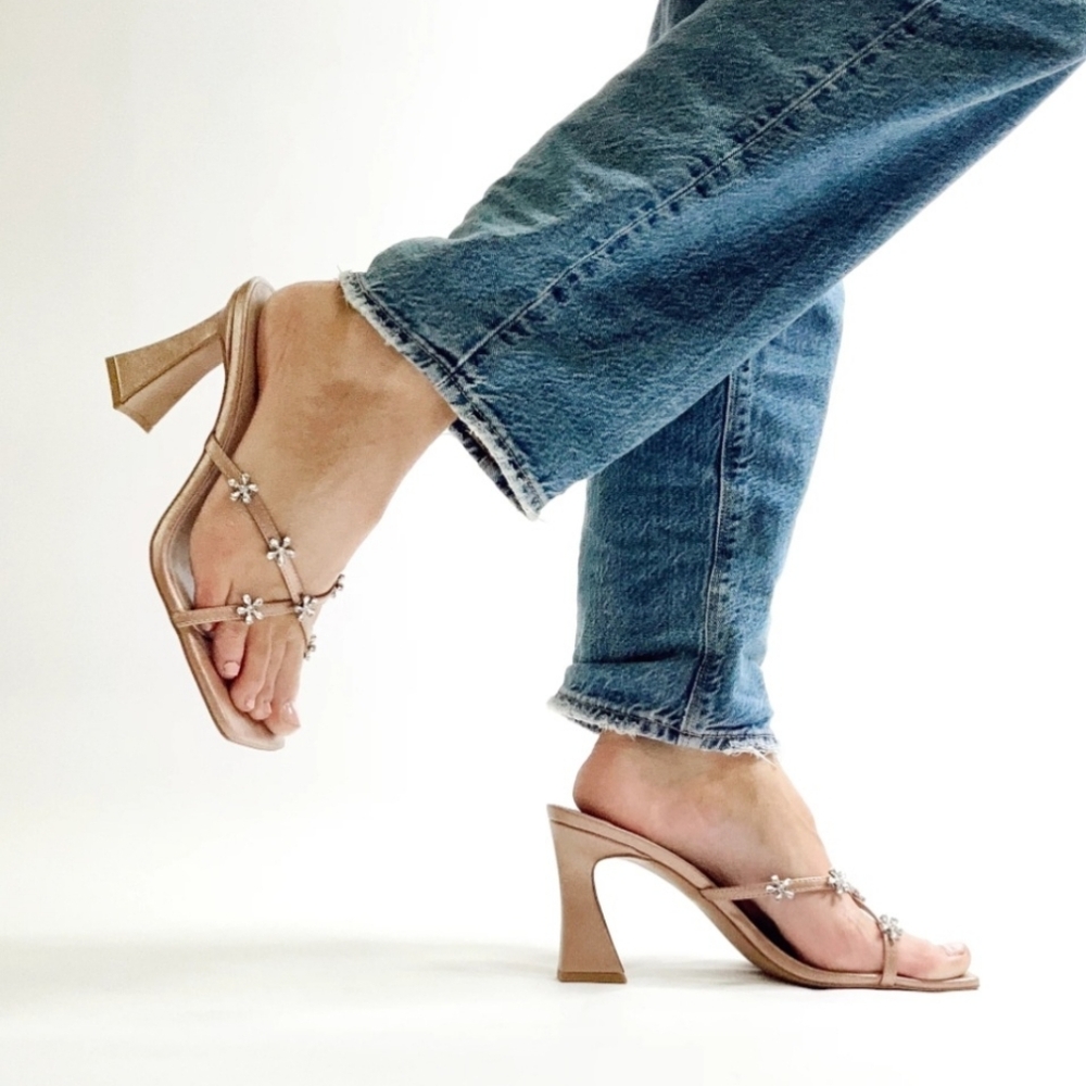Coconuts by Matisse Women's Tan Sandals